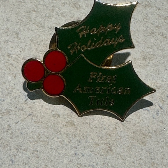 FIRST AMERICAN TITLE INSURANCE Assorted Lapel/Hat Pins. Vintage - Picture 5 of 7